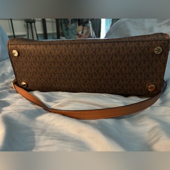 Michael Kors Hope Large Satchel with Tags - Picture 8 of 10